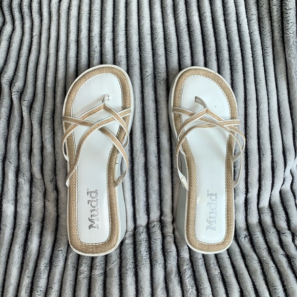 Mudd Shoes - Platform strappy sandals
